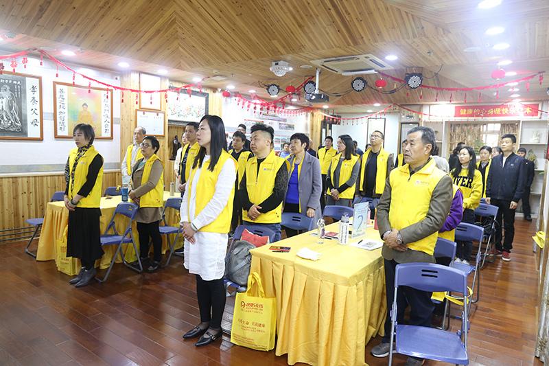 2019年3月16日，南国的春分时节，万物生长，爸妈在线总部培训基地迎来了第32期“生命觉醒 健康幸福”培训。学员们将利用人生中短暂的五天时间，学习、体验、接收爸妈在线创始人夏建国先生亲身演绎的中华优秀传统文化的滋养，开启自己人生的新篇章。